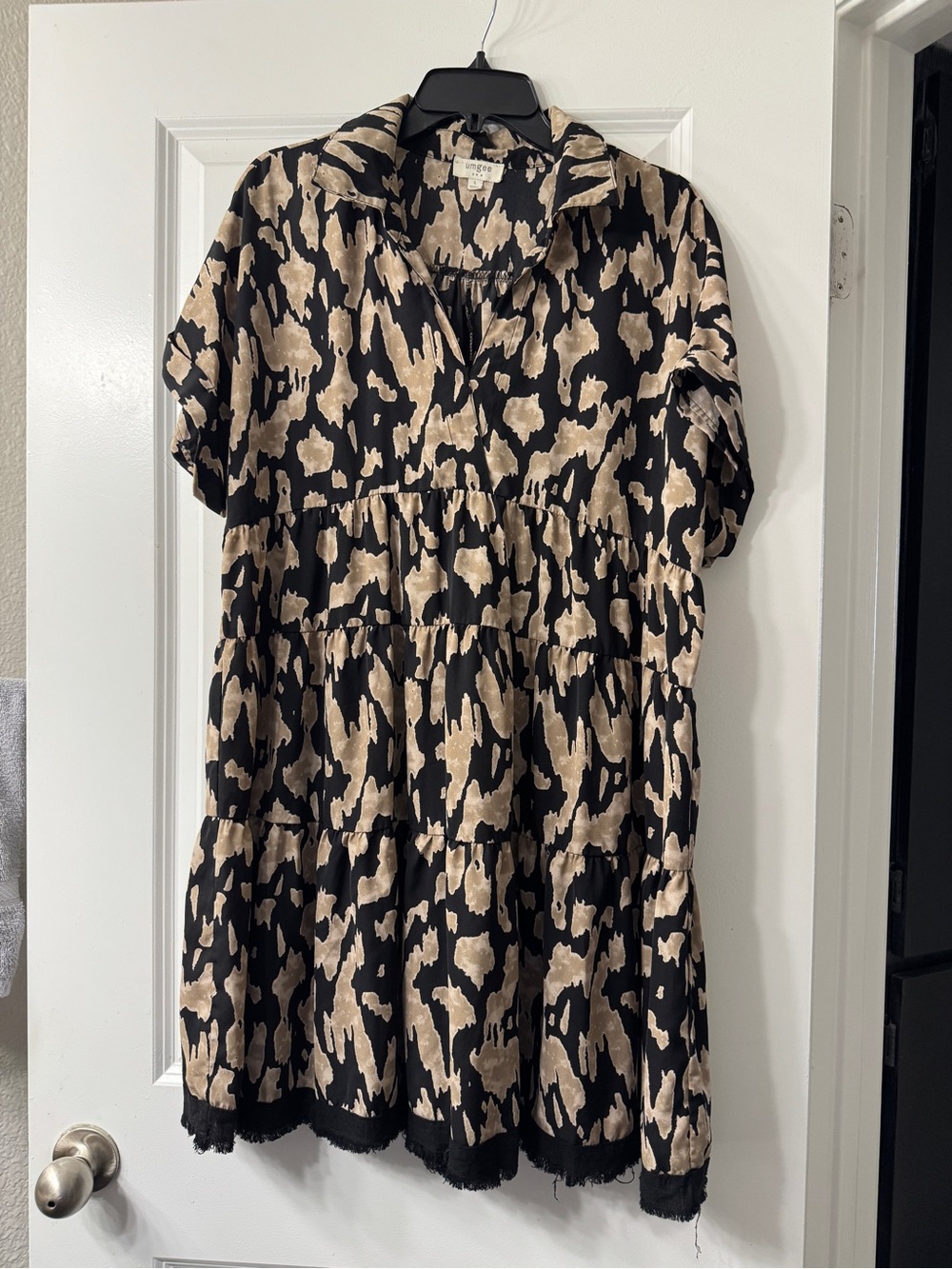 Umgee Black and Beige Tiered Casual Shirt Dress